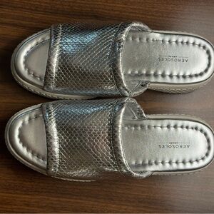 AEROSOLES Evon Women's Silver Metallic Slide Sandals 5.5
